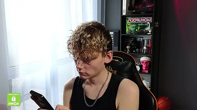 Keytaro online show from 10-11-25, 11:11