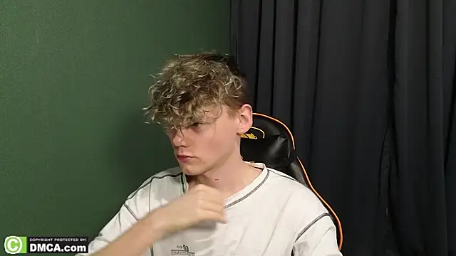 Snapshot of Keytaro chatting on 02-07-26, 06:21 Keytaro online show from 02-07-26, 06:21