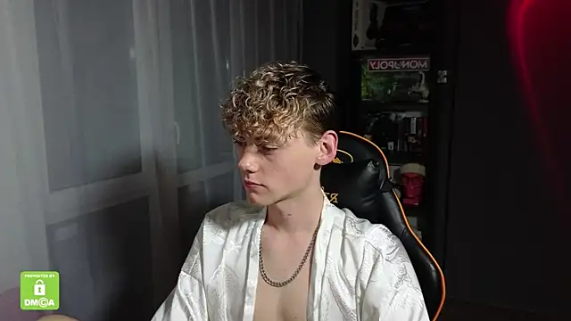 Keytaro online show from 10-16-25, 12:52