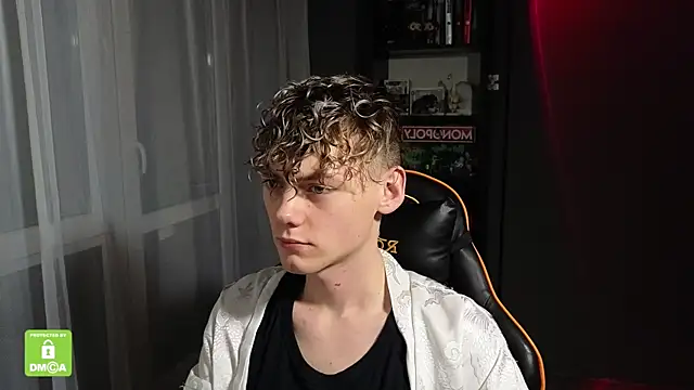 Keytaro online show from 11-10-25, 01:43