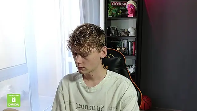 Keytaro online show from 09-24-25, 10:22