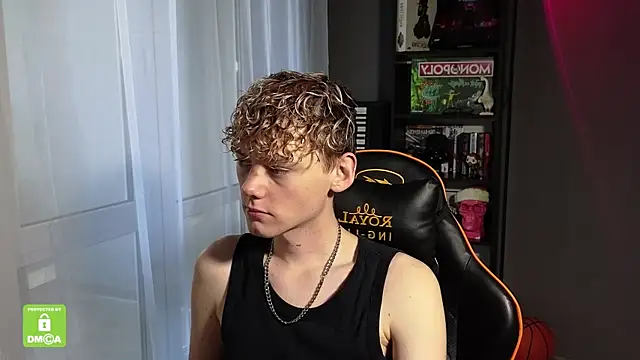 Keytaro online show from 09-29-25, 01:50