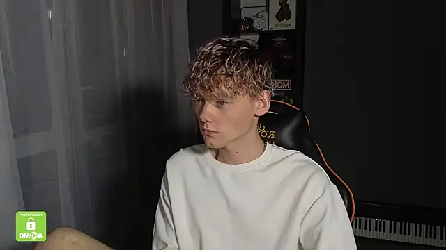 Keytaro online show from 09-10-25, 10:31