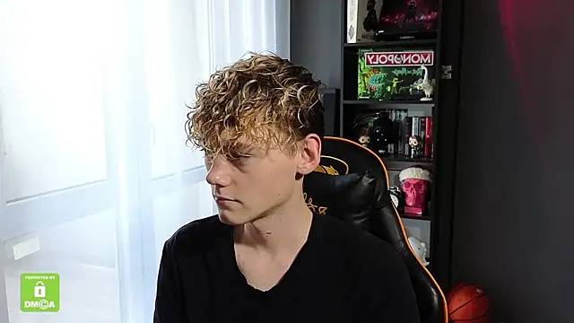 Keytaro online show from 10-12-25, 07:54