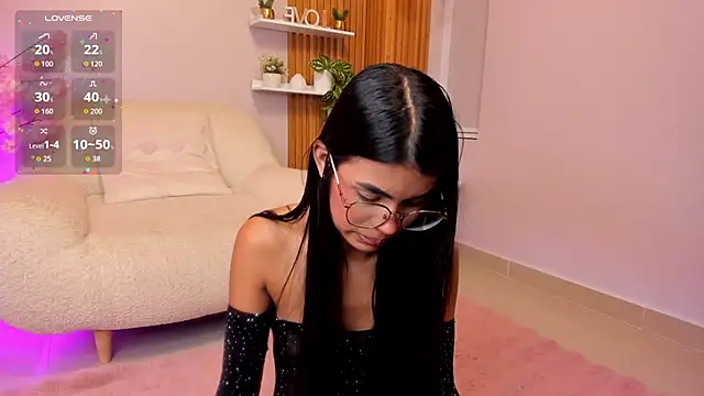 Isa little4u online show from 11-07-25, 03:44