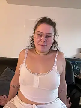 Snapshot of Fancy-Francy chatting on 01-07-25, 03:12 Fancy-Francy online show from 01-07-25, 03:12