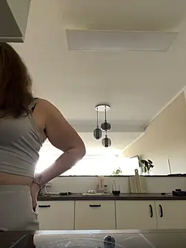 Snapshot of Fancy-Francy chatting on 03-21-25, 10:06 Fancy-Francy online show from 03-21-25, 10:06