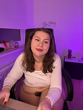 Snapshot of Fancy-Francy chatting on 01-23-25, 09:07 Fancy-Francy online show from 01-23-25, 09:07