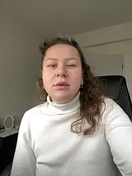 Snapshot of Fancy-Francy chatting on 01-24-25, 11:15 Fancy-Francy online show from 01-24-25, 11:15