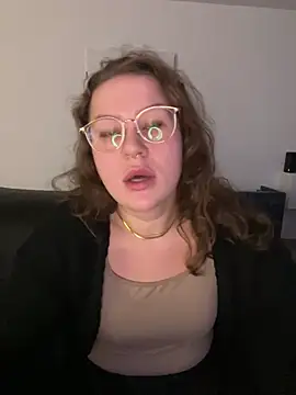 Snapshot of Fancy-Francy chatting on 01-15-25, 05:58 Fancy-Francy online show from 01-15-25, 05:58