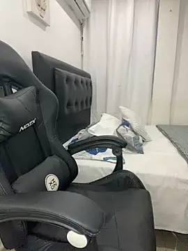 Snapshot of Belissa_miller chatting on 09-25-25, 07:09 Belissa miller online show from 09-25-25, 07:09