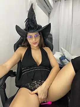 Snapshot of Belissa_miller chatting on 10-31-25, 07:10 Belissa miller online show from 10-31-25, 07:10