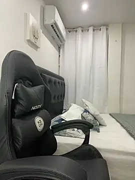 Snapshot of Belissa_miller chatting on 09-26-25, 07:43 Belissa miller online show from 09-26-25, 07:43