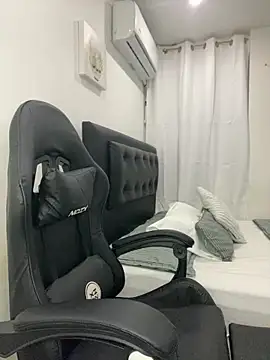 Snapshot of Belissa_miller chatting on 09-24-25, 07:31 Belissa miller online show from 09-24-25, 07:31