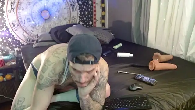 UnCuTupTheBuTT online show from 01-13-26, 10:41