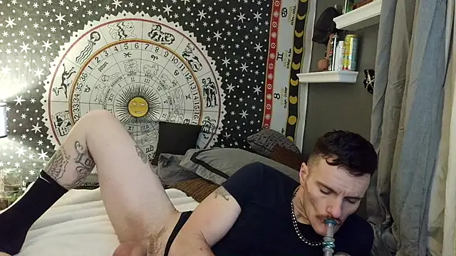 UnCuTupTheBuTT online show from 02-10-26, 03:27