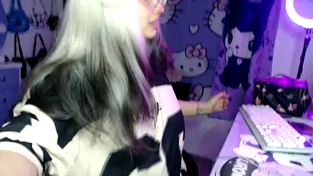 lussyevans24 online show from 02-26-26, 03:17