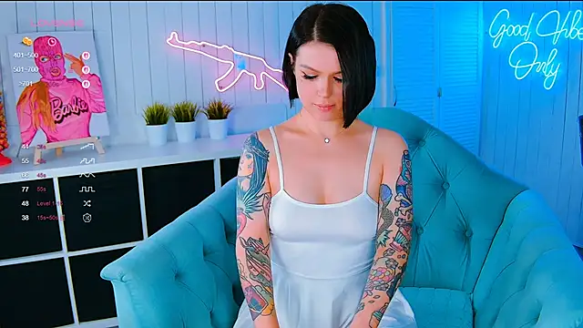 My toys pink online show from 10-16-25, 04:10