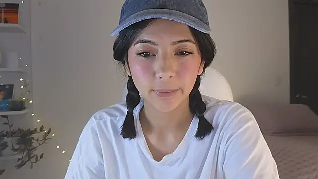 lissi S online show from 03-23-25, 03:54