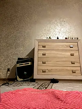 Snapshot of Kim_SLO chatting on 12-04-24, 04:10 Kim SLO online show from 12-04-24, 04:10