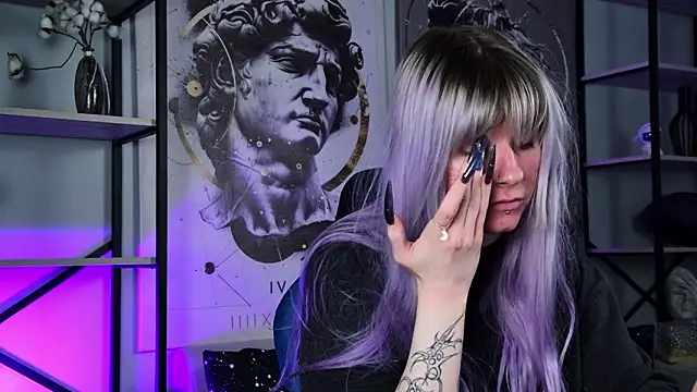 LexiWenford online show from 03-09-26, 05:55