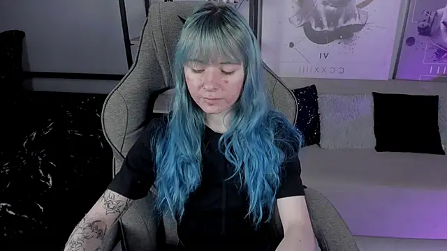 LexiWenford online show from 10-09-25, 03:07