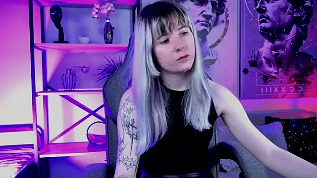 LexiWenford online show from 04-06-26, 03:02