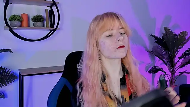 LexiWenford online show from 03-05-25, 03:08