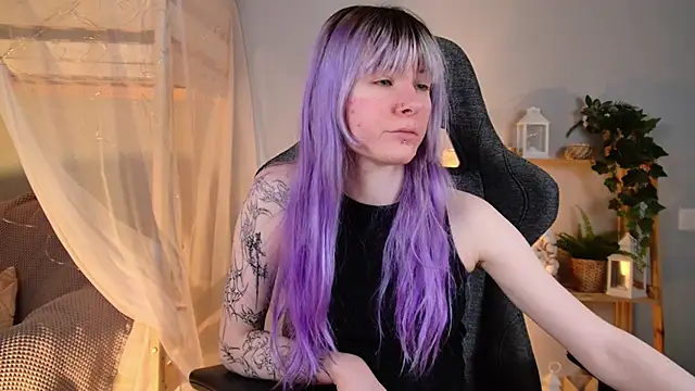 LexiWenford online show from 02-23-26, 02:46