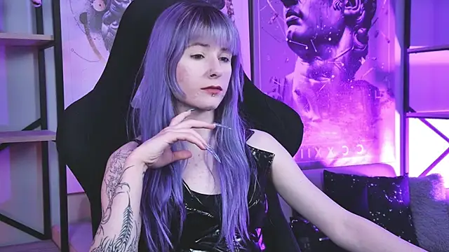 LexiWenford online show from 01-14-26, 03:21