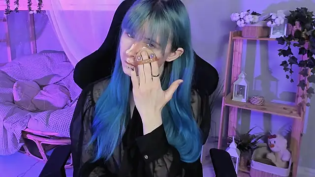 LexiWenford online show from 10-01-25, 03:33