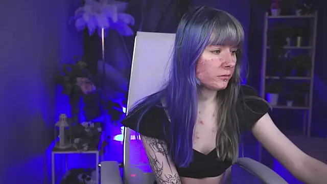 LexiWenford online show from 05-04-26, 02:59