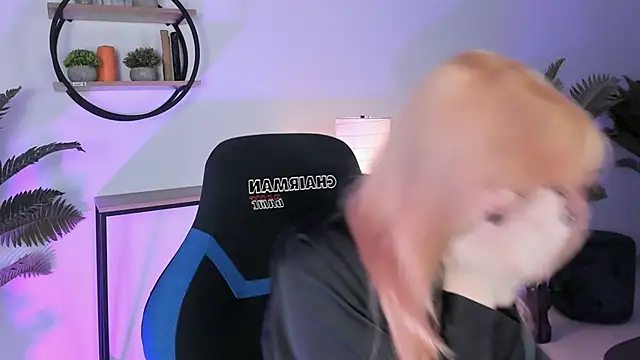 LexiWenford online show from 03-03-25, 02:33