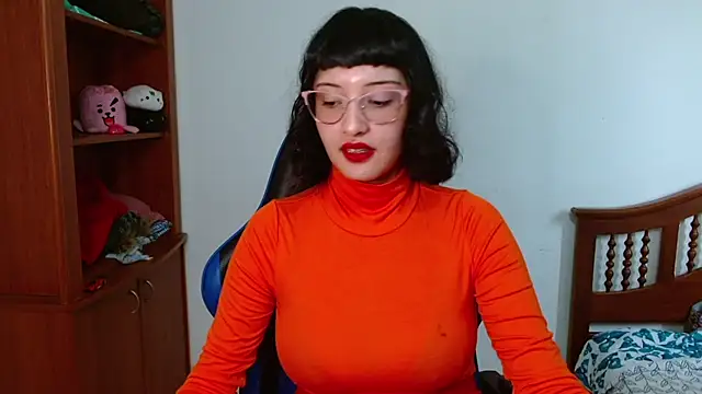 alexaa08 online show from 10-31-25, 12:46