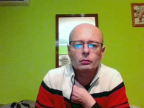 Tiger202441 online show from 12-19-25, 09:39