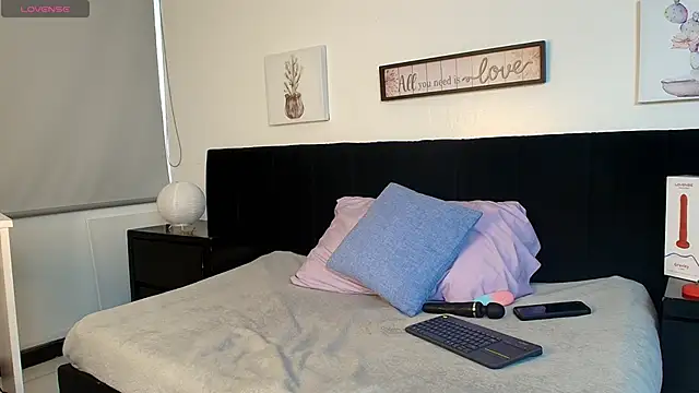 Natasha Kinski online show from 03-19-25, 08:11