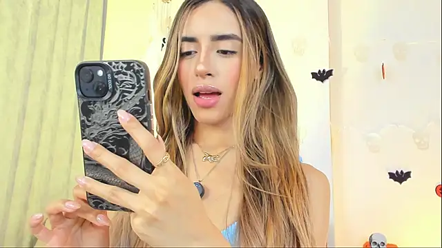 StormiRusso online show from 10-23-25, 01:04