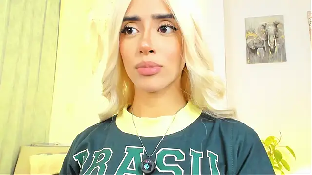 StormiRusso online show from 10-08-25, 02:02