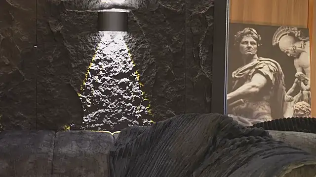 DannSaenz online show from 10-27-25, 04:13