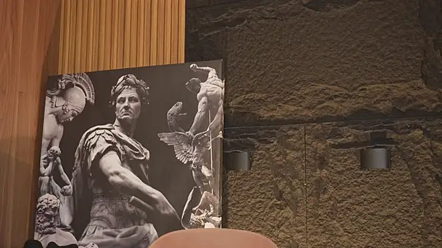 DannSaenz online show from 10-01-25, 01:48