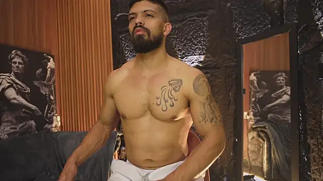 DannSaenz online show from 10-08-25, 01:12