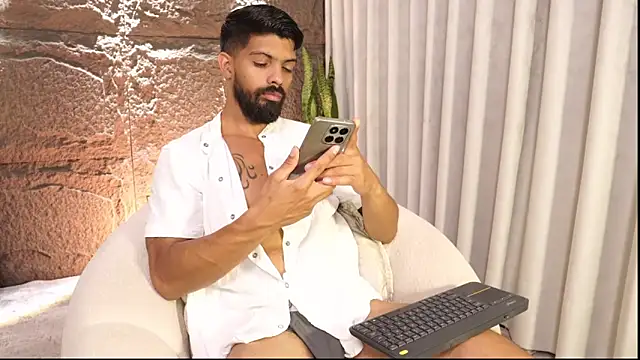 DannSaenz online show from 04-16-26, 05:25