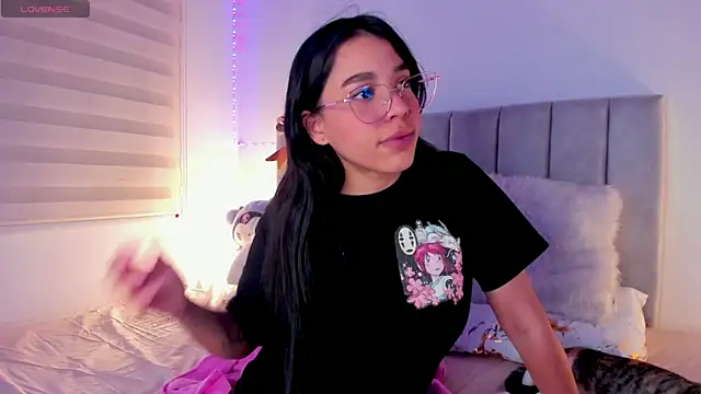 Snapshot of DanielaSaenz0 chatting on 12-16-24, 03:19 DanielaSaenz0 online show from 12-16-24, 03:19