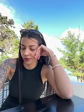 Snapshot of DanielaSaenz0 chatting on 01-26-25, 08:23 DanielaSaenz0 online show from 01-26-25, 08:23