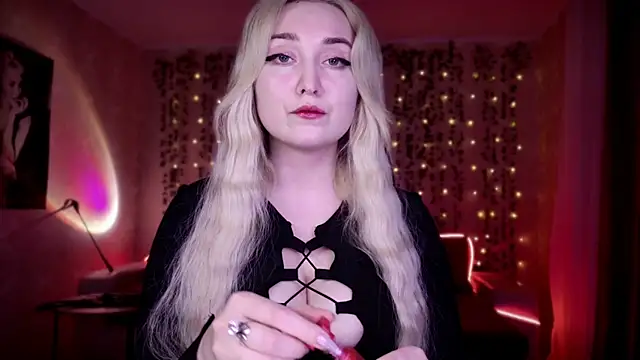 AllisonBlack  online show from 04-08-26, 07:15