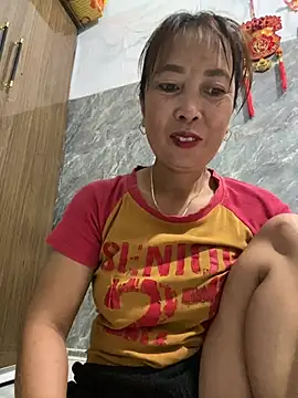 Linaannn online show from 05-24-26, 11:04