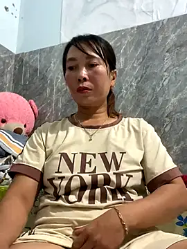 Linaannn online show from 12-15-25, 12:00