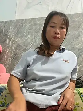 Linaannn online show from 12-22-25, 11:05