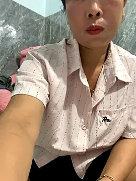 Linaannn online show from 12-16-25, 12:09