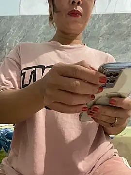 Linaannn online show from 12-01-25, 11:38